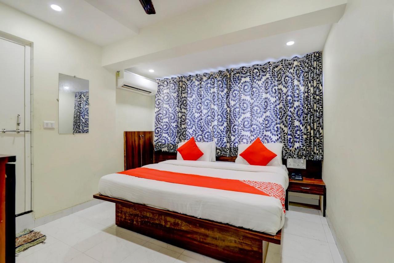 Oyo 67789 Hotel Savera Ahmedabad Exterior foto